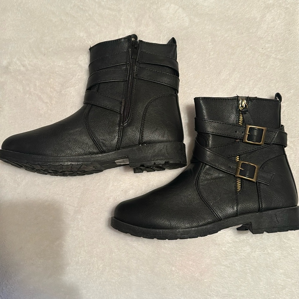 💜 Faux Leather Boots